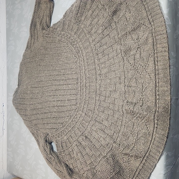 ESHA Cardigan - Picture 5 of 7